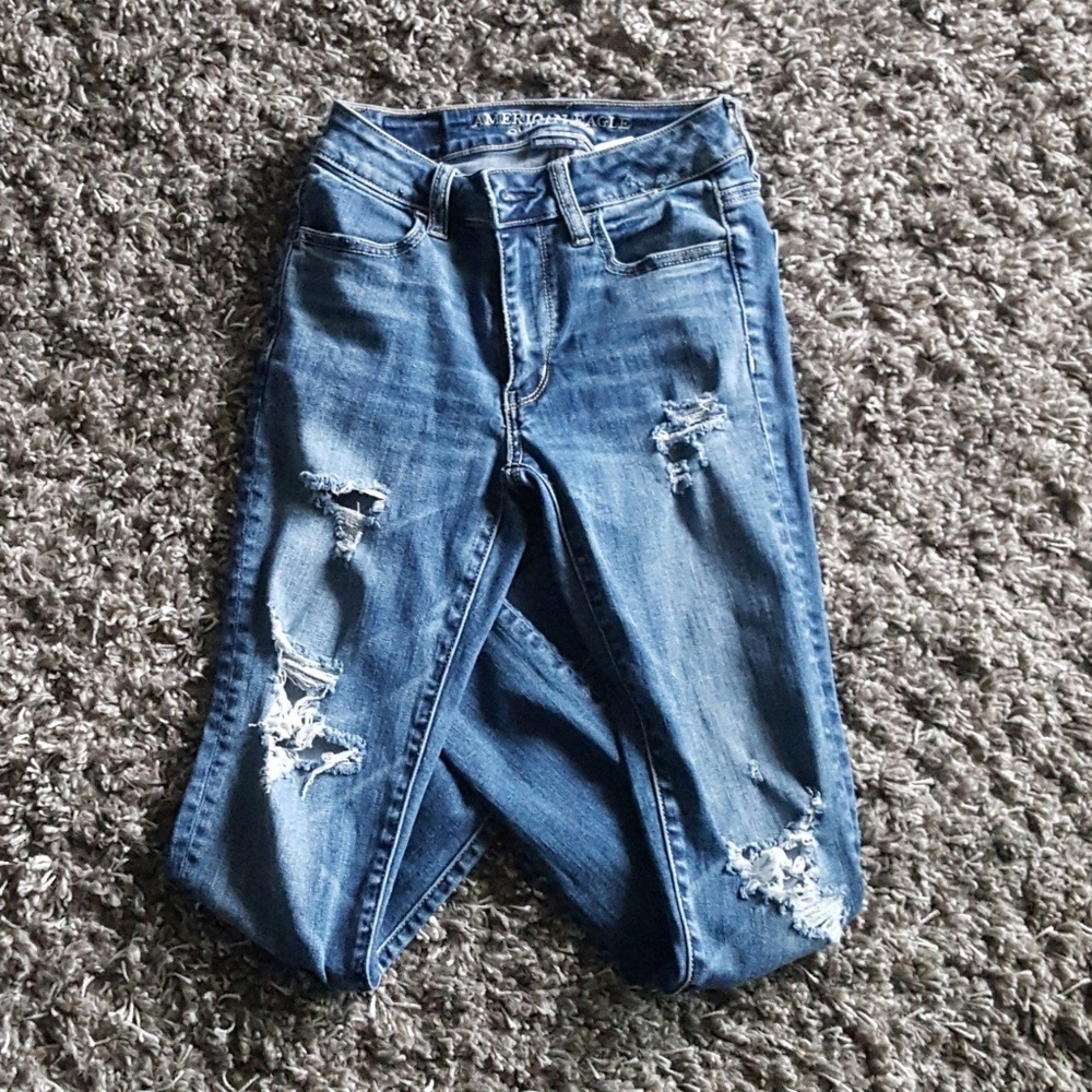AEO distressed skinny jeans